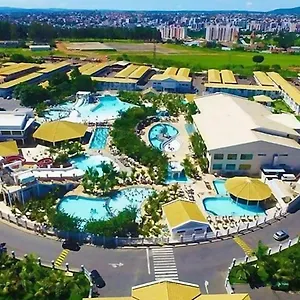 Lacqua Di Roma - Confortavel E Completo Com Varanda Caldas Novas